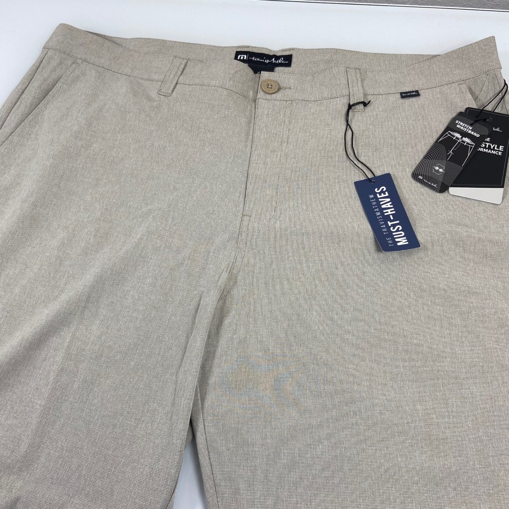 Travis Mathew Men Beck Khaki Stretch Waistband Shorts Size 40 NEW Wrinkle Resist